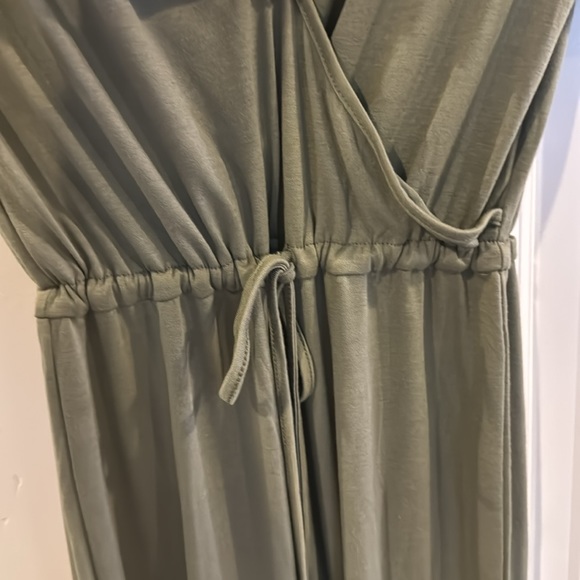 Addheat green faux wrap maxi dress size XS. - Picture 4 of 6